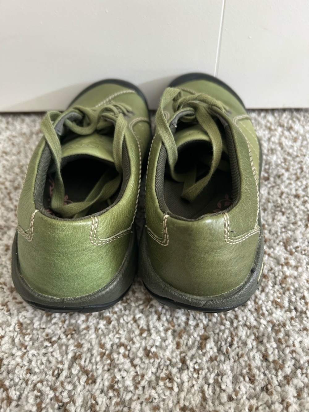 Keen Olive Green Sneakers - Picture 2 of 4